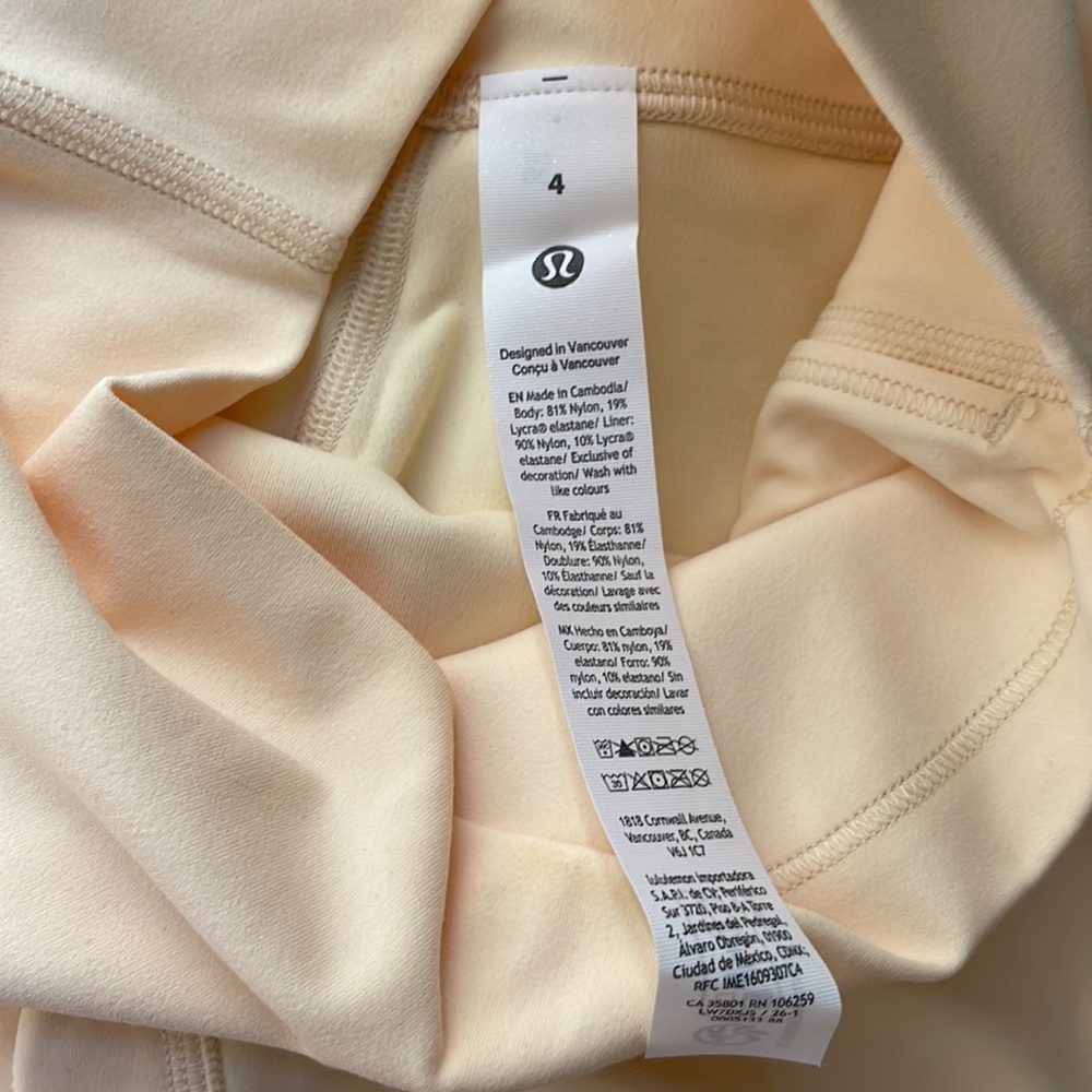 Lululemon Buttercream Align Shorts 4” Size 4 - Picture 4 of 8